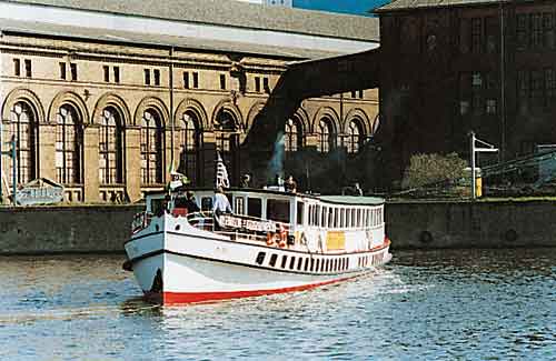 Fahrgastschiff HEINRICH ZILLE